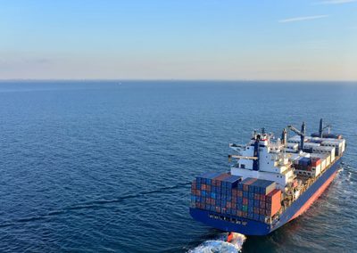 Transport de fret Cargo déménagement maritime - site : https://lucas-outre-mer.fr